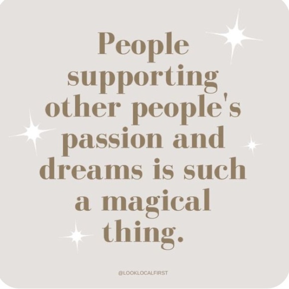 GIANI BERNINI ~ Women’s Raspberry colored leather strap shoulder bag 15” x 10” - Picture 8 of 8